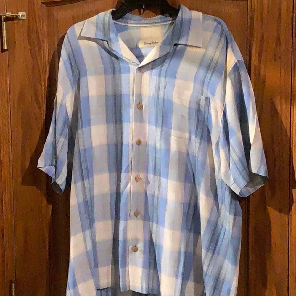 Tommy Bahama Silk Short Sleeve Button Front Shirt